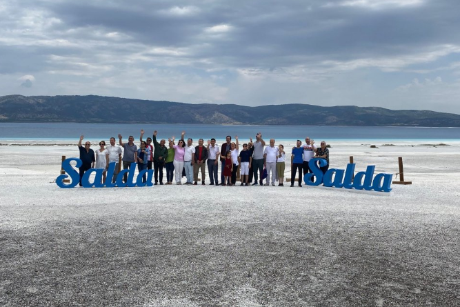 Akdenizli gazeteciler Salda gölünün korunması amacıyla Vali Arslantaş'ın aldığı önlemlere destek verdi